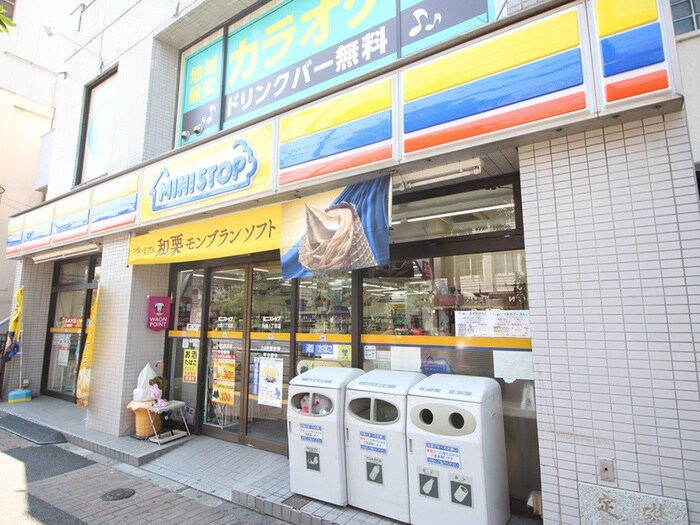 ミニストップ大島1丁目店(コンビニ)まで180m チェスナット西大島