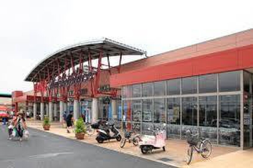 ウニクス南古谷店(ショッピングセンター/アウトレットモール)まで850m モン・サン・ミシェルＡ