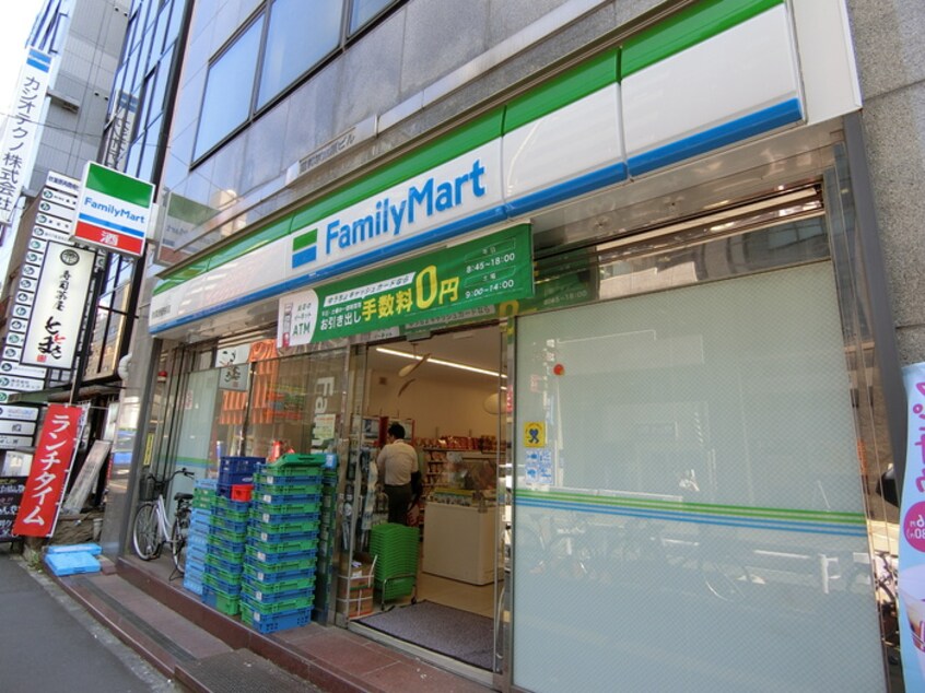 FamilyMart(コンビニ)まで140m OriSimple秋葉原ビル