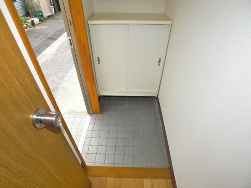 玄関 ハイツ津布久