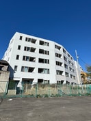 コスモリード新宿余丁町の外観