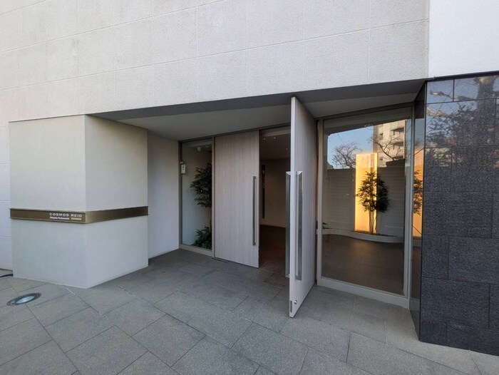 エントランス部分 コスモリード新宿余丁町