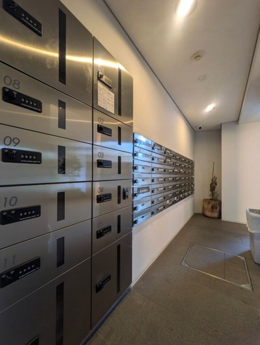 建物設備 コスモリード新宿余丁町