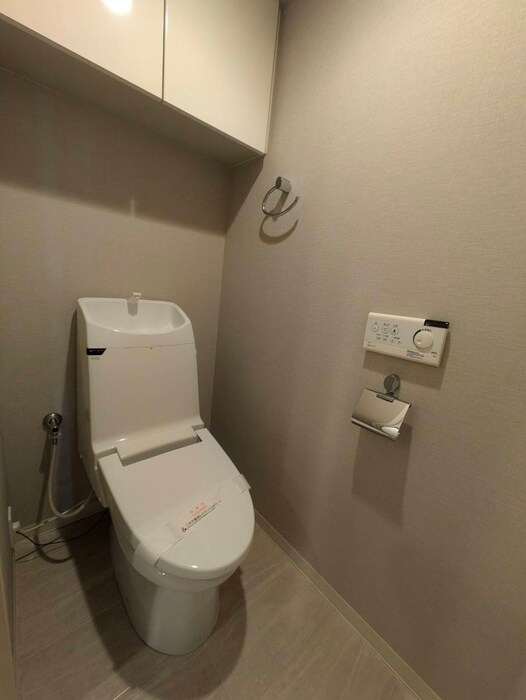 トイレ コスモリード新宿余丁町