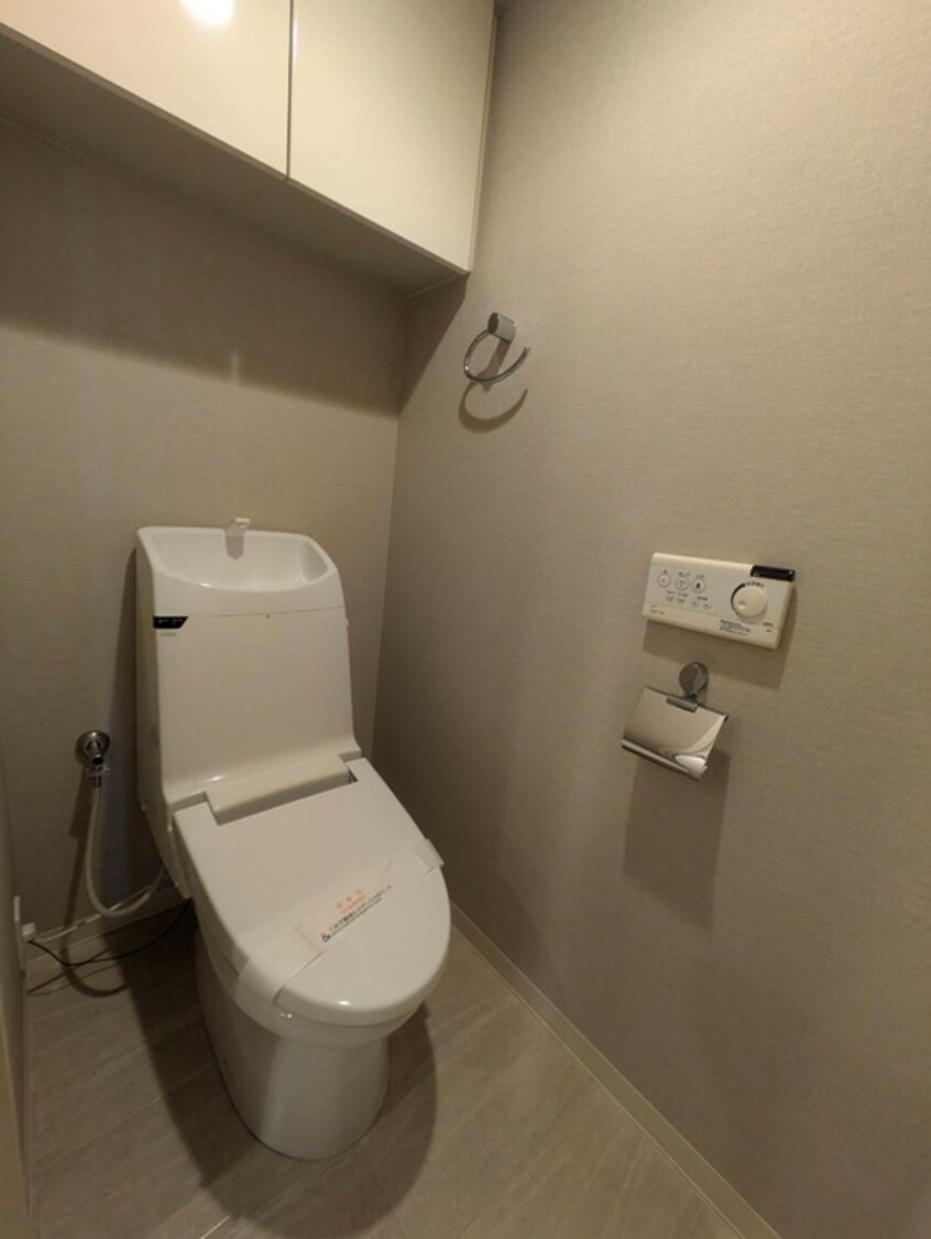 トイレ コスモリード新宿余丁町