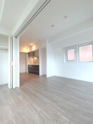 居室 コスモリード新宿余丁町