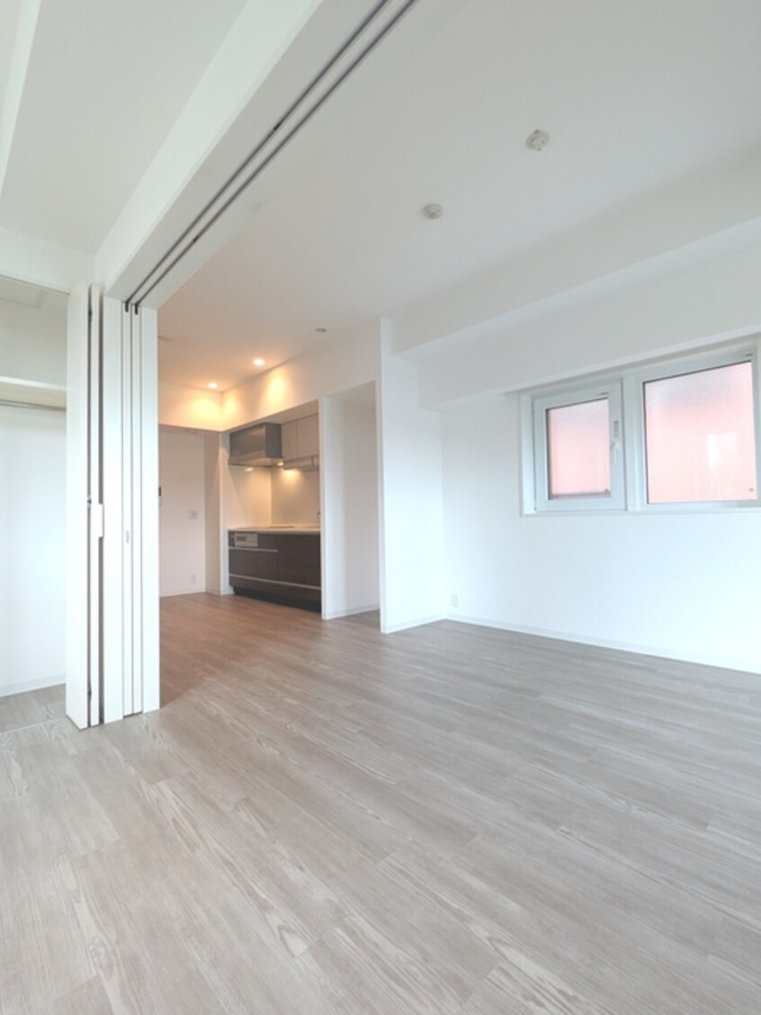 居室 コスモリード新宿余丁町