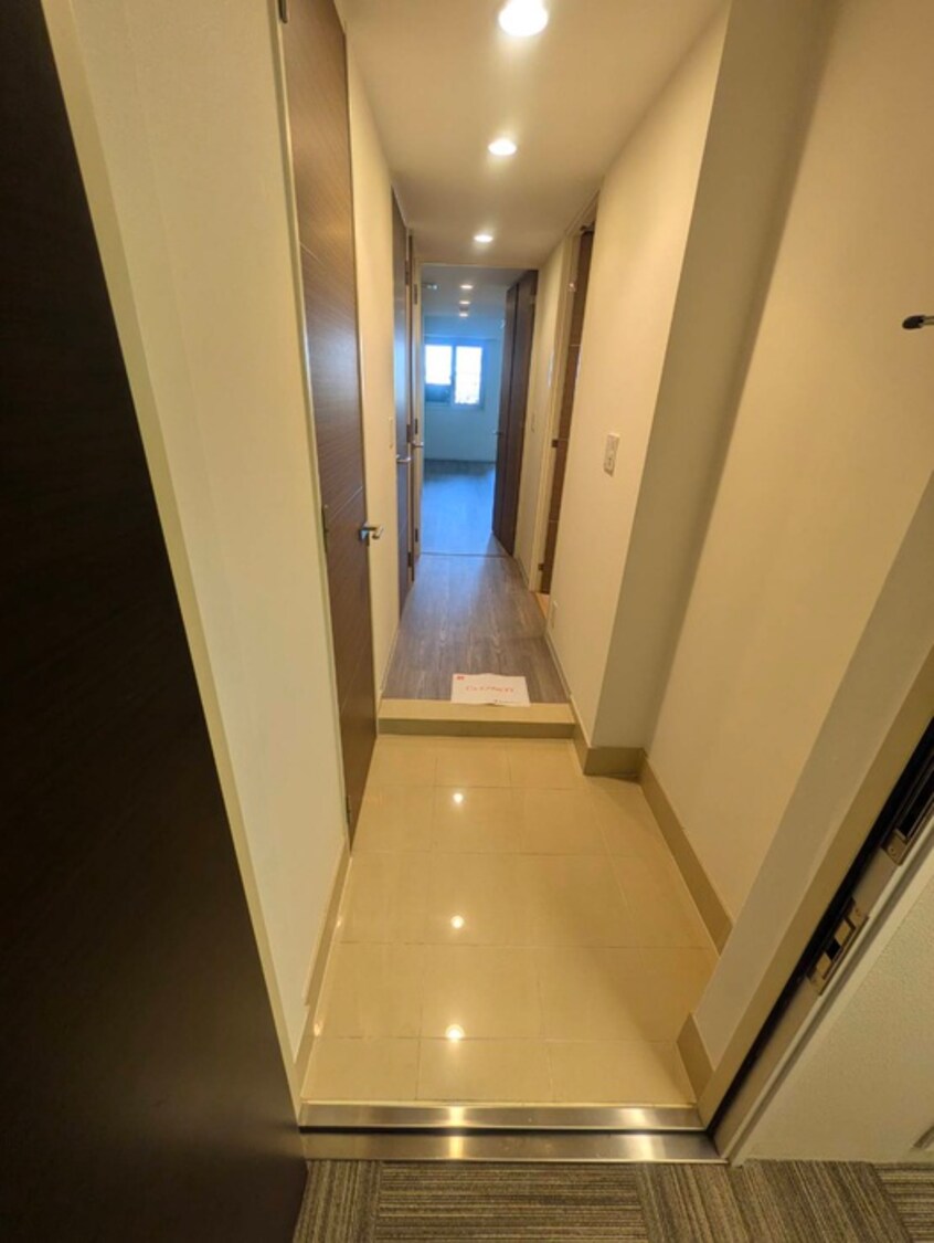 玄関 コスモリード新宿余丁町