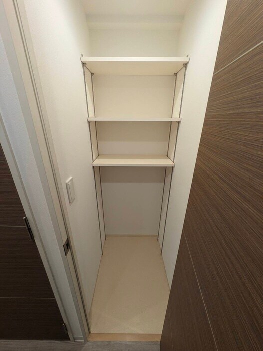 収納 コスモリード新宿余丁町