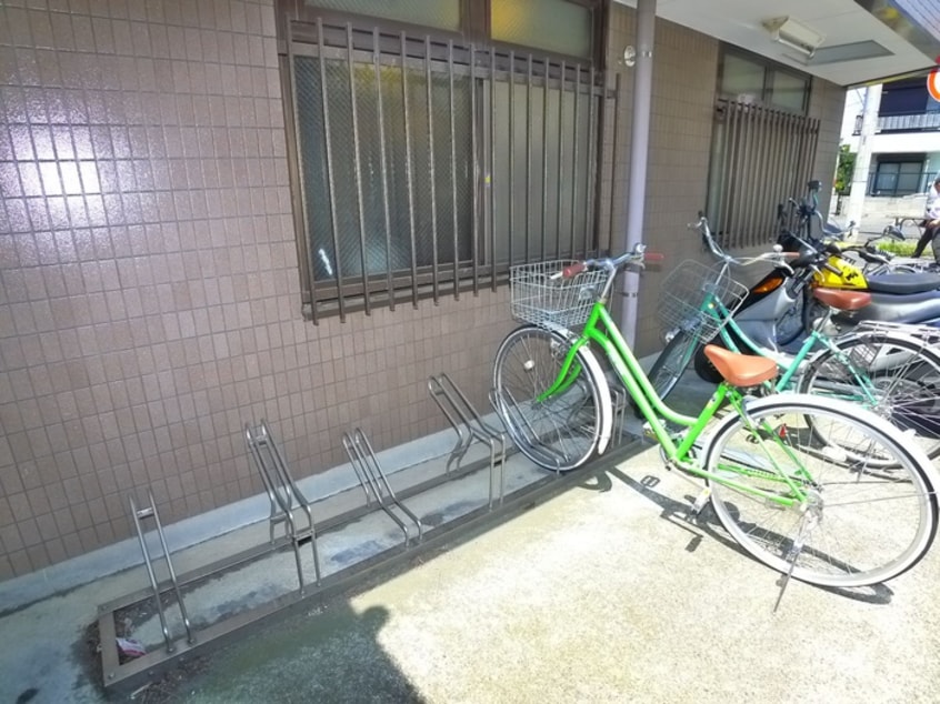 駐輪場 ビルドハピネス