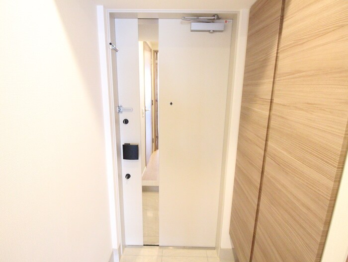 玄関 ラティエラ板橋