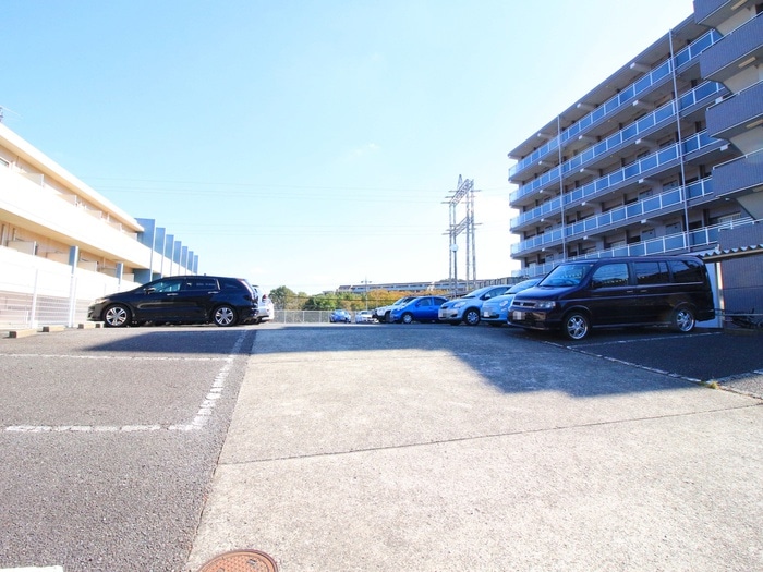 駐車場 ファミール江田