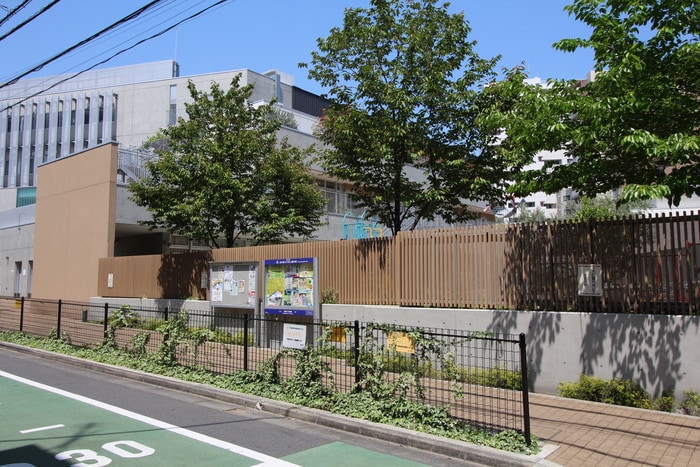 平塚幼稚園(幼稚園/保育園)まで736m 第７三井ビル