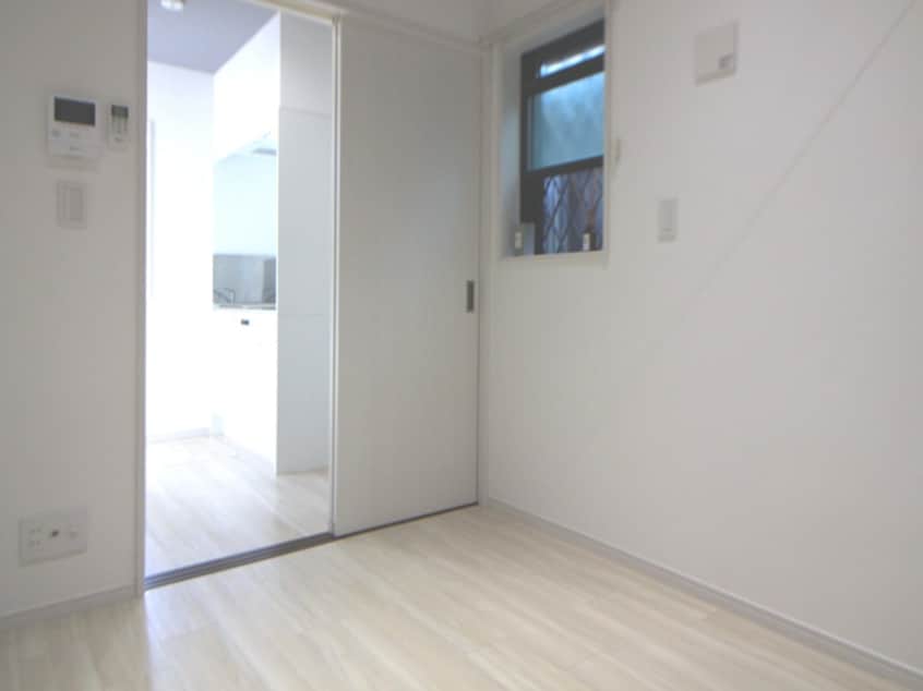 居室 HermitagedeYokosukaKinugasa