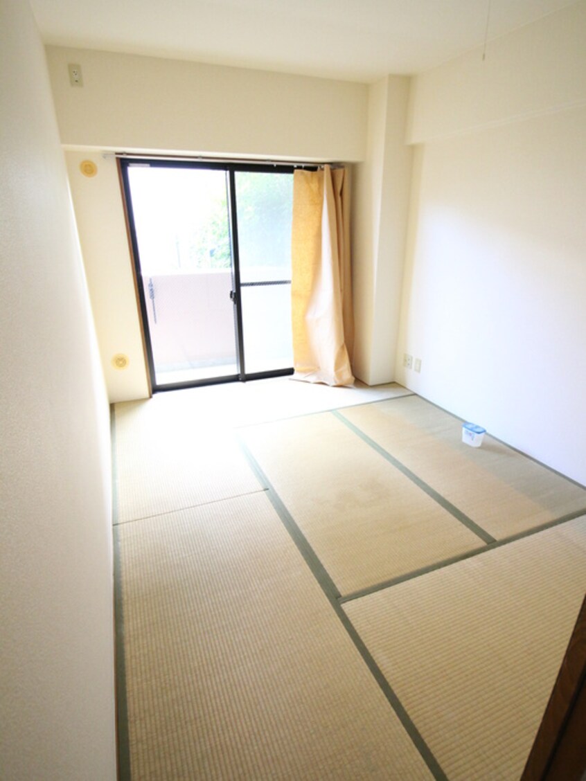 居室 サンヒルズ泉