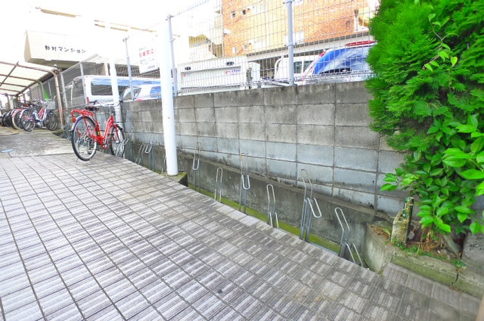 駐輪場 三信マンション