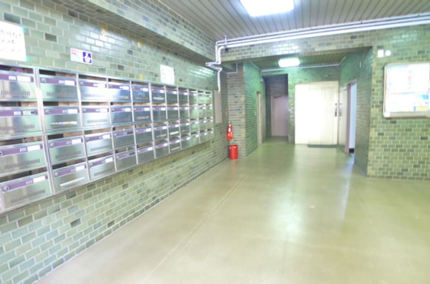 エントランス部分 三信マンション