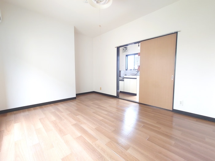 居室 こうしょうミラス