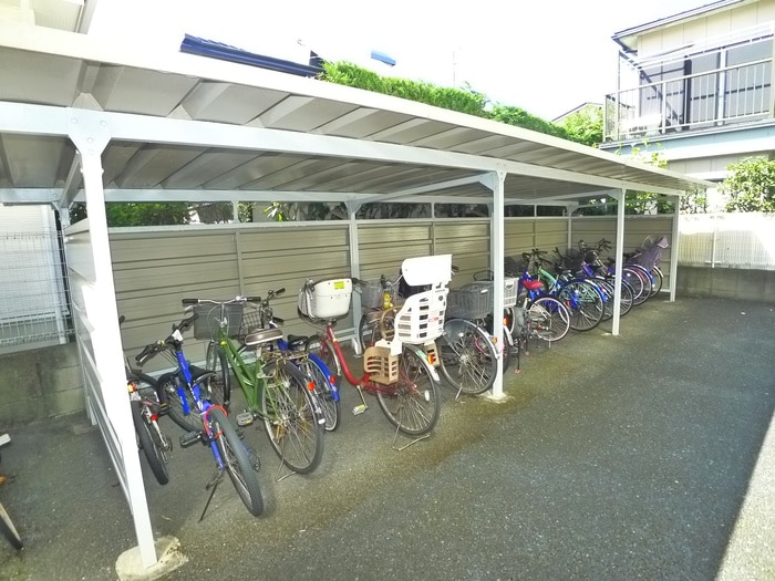 駐輪場 メゾンK＆O-１