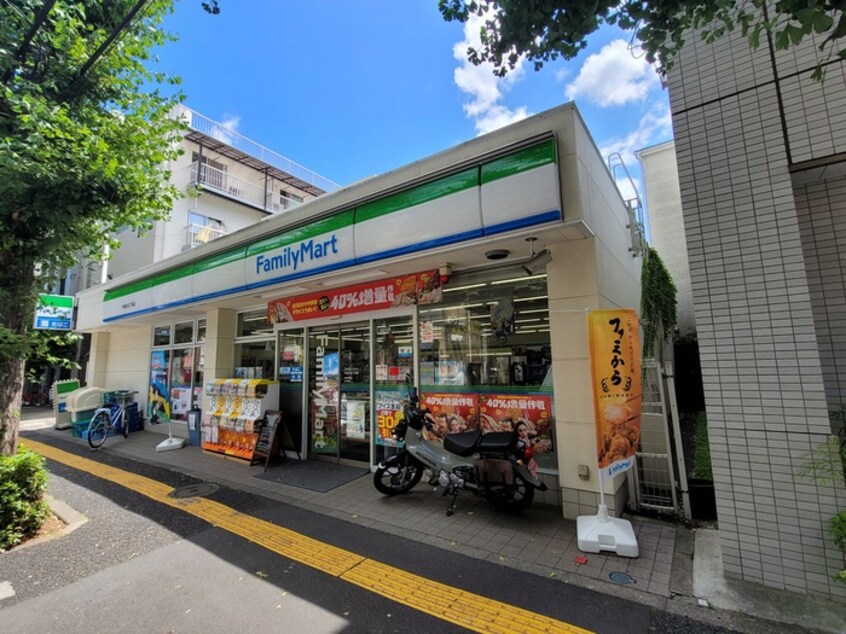 ファミリーマート　千駄木五丁目店(コンビニ)まで453m ＡＹＡビル