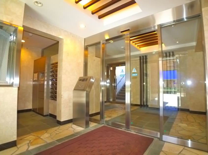 エントランス部分 ソルパシオ亀有