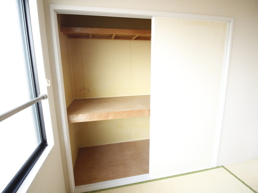 収納 ハイツ・フォーローゼズ