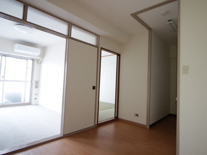 居室 メガロン大井町（９０１）