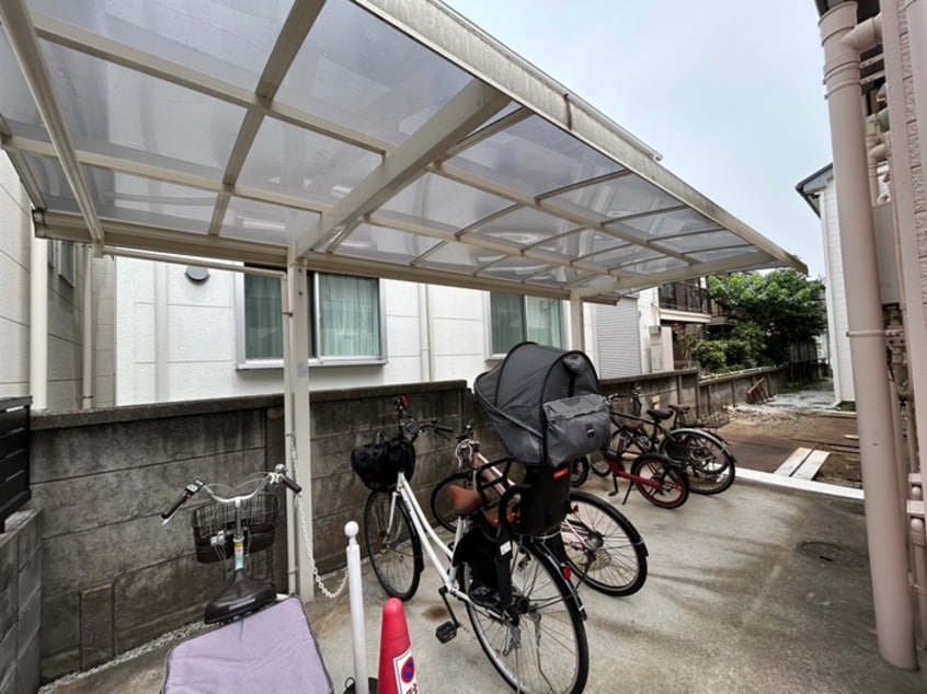 駐輪場 小榑ハイツ