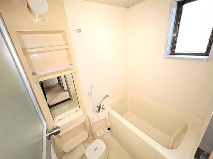 バス／シャワールーム等 小榑ハイツ