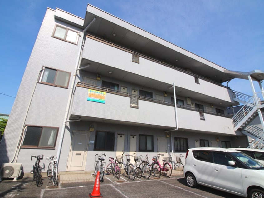 外観写真 ファミ－ル末廣