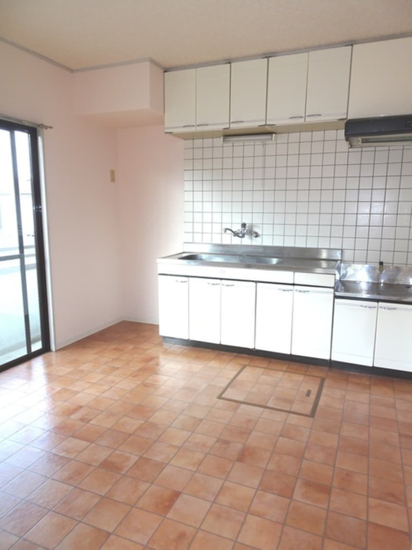 キッチン ファミ－ル末廣