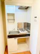 キッチン ｱｾﾞﾘｱｶﾞｰﾃﾞﾝｽﾞ百合ヶ丘壱番館