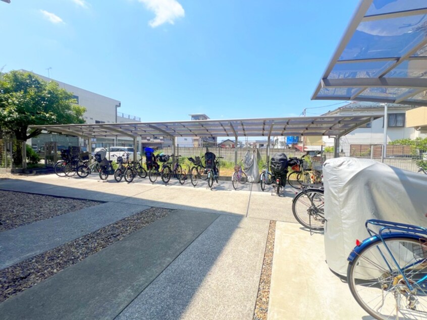 駐輪場 オーク本木