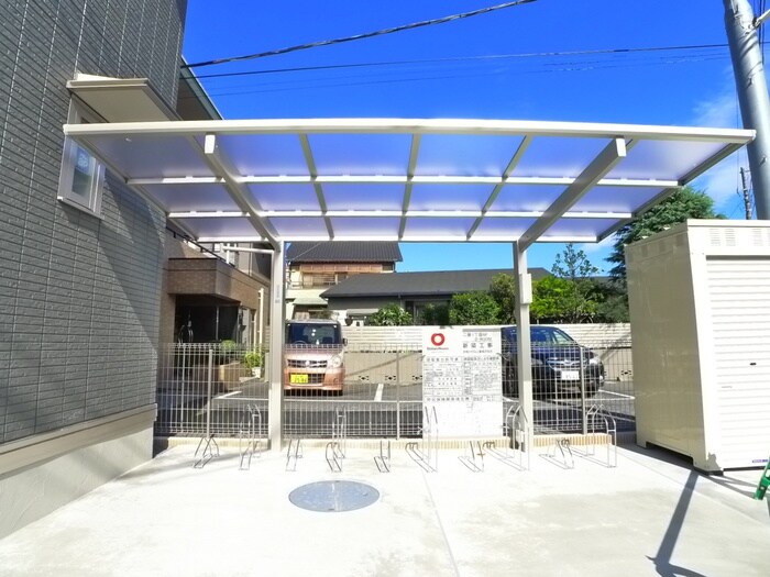 駐輪場 Der Grenze