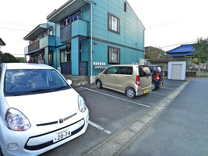 駐車場 モデルノ・カ－サ・シノヤマ