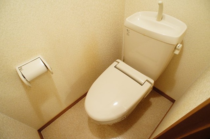 トイレ アム－ル青木