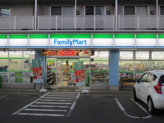 ファミリーマート登戸小学校前店(コンビニ)まで85m ＢＥＬＬ‐ＦＬＡＴ２