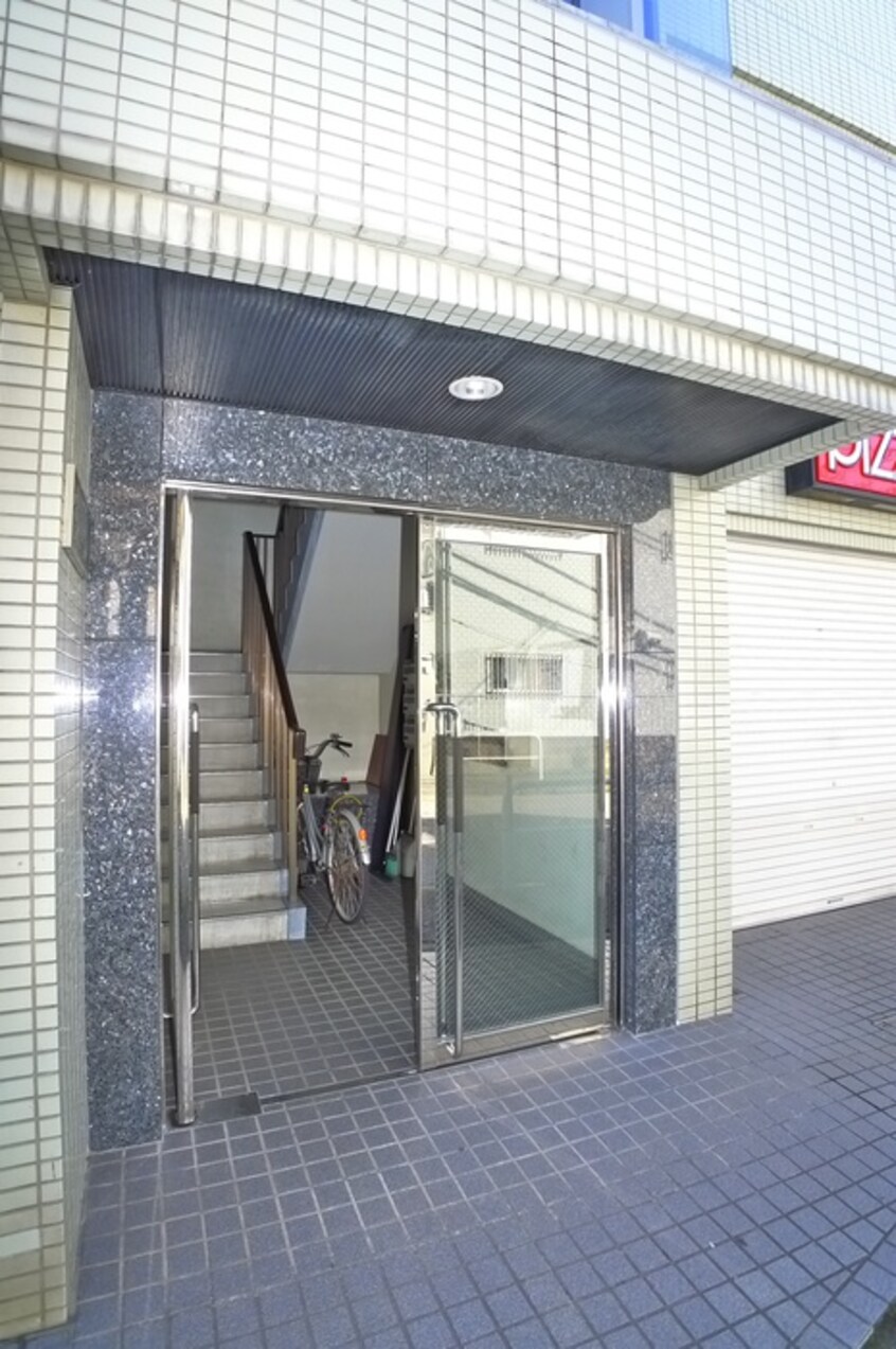 エントランス部分 スタ－ライトハウス