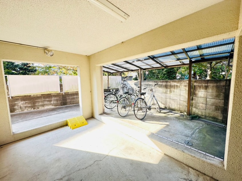 駐輪場 シーモス武蔵新城