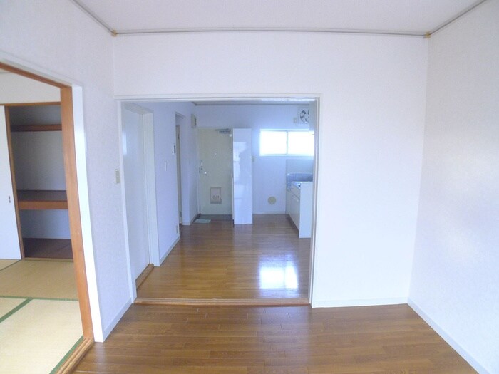 居室 エステートピアＡ・Ｂ・Ｃ