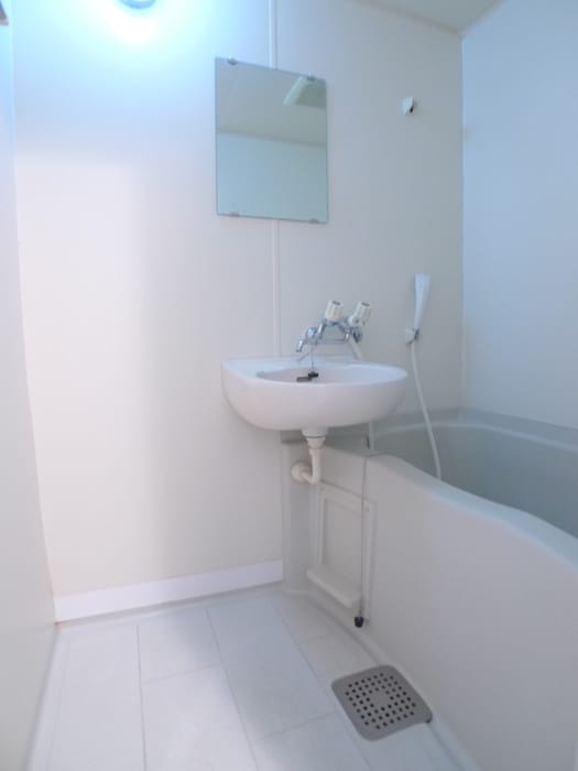 バス／シャワールーム等 サンタカラハイツ