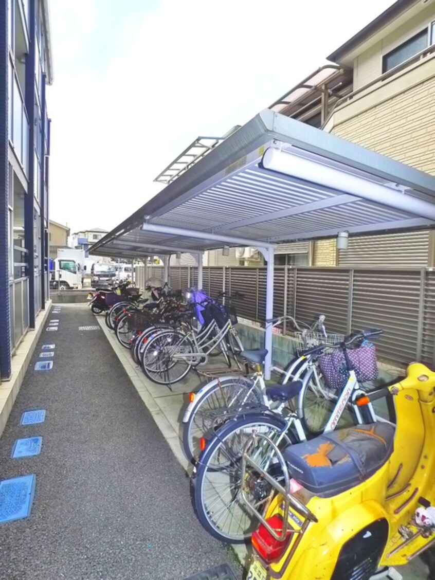 駐輪場 エムズグレイス７