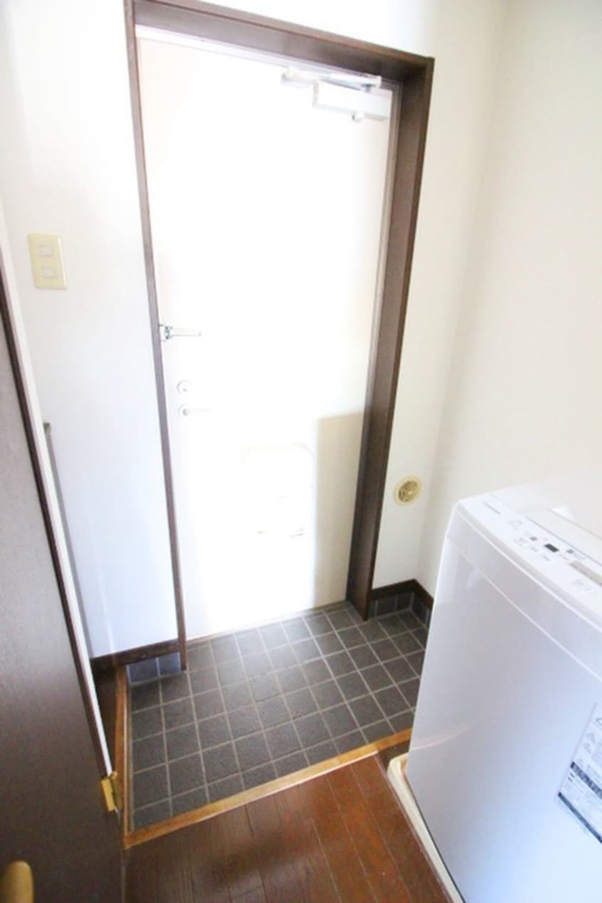 玄関 アドニス・０１５