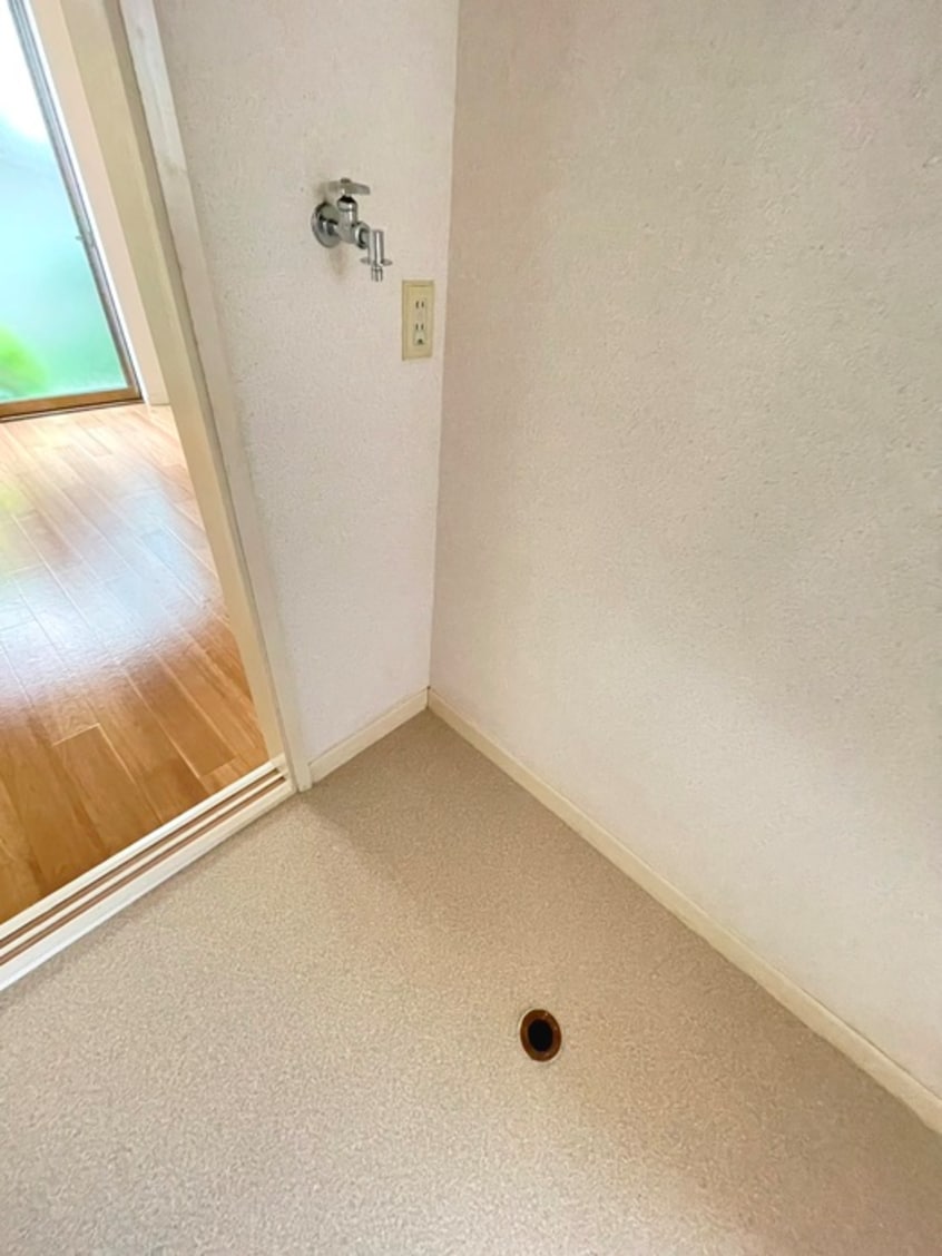 洗濯機置場 モンシャトー新川