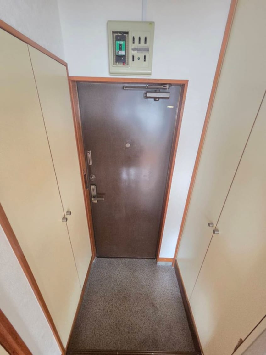 玄関 相模石原コーポ