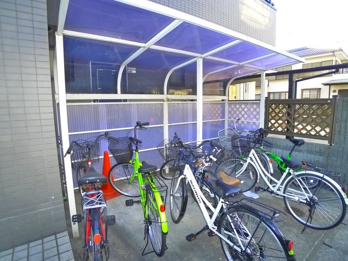 駐輪場 メゾンマリーン