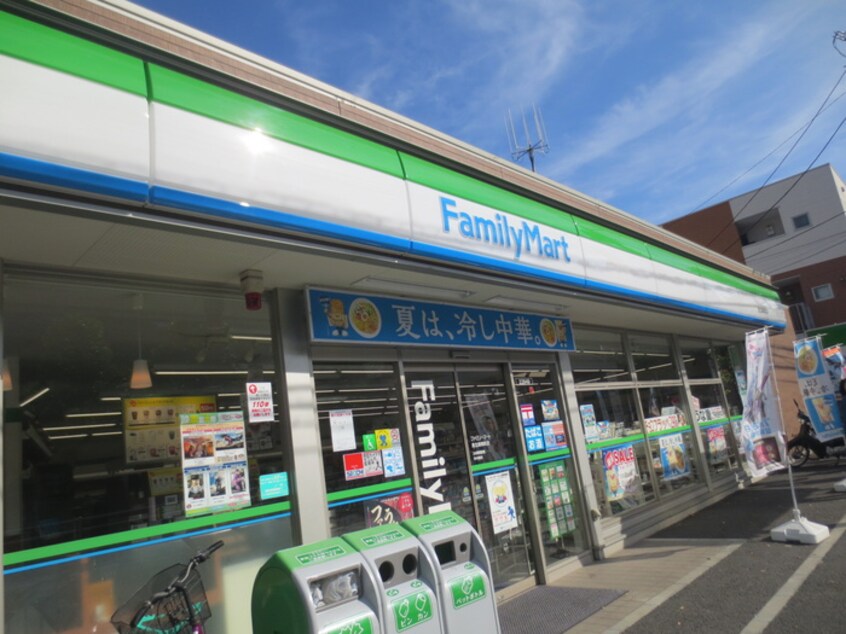 ファミリーマート港北師岡町店(コンビニ)まで546m メローペ