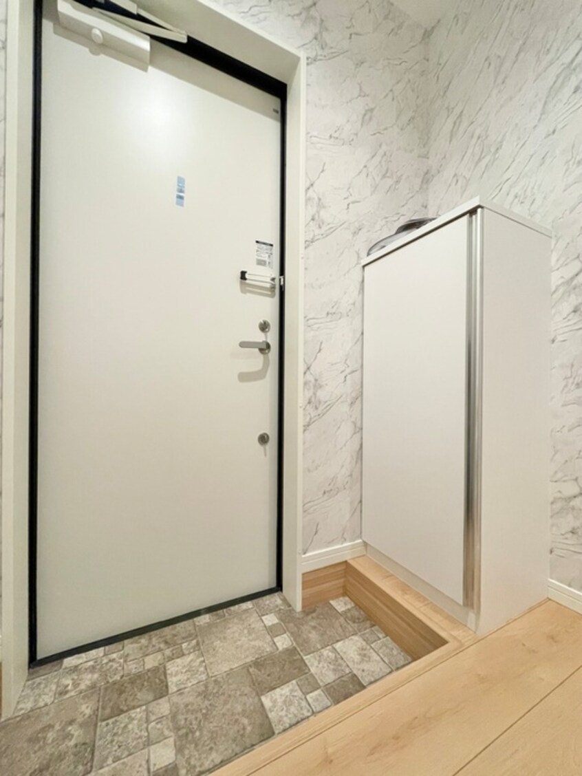 玄関 アノンテラス岡上