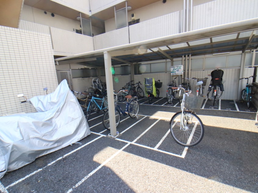 駐輪場 MARYU S