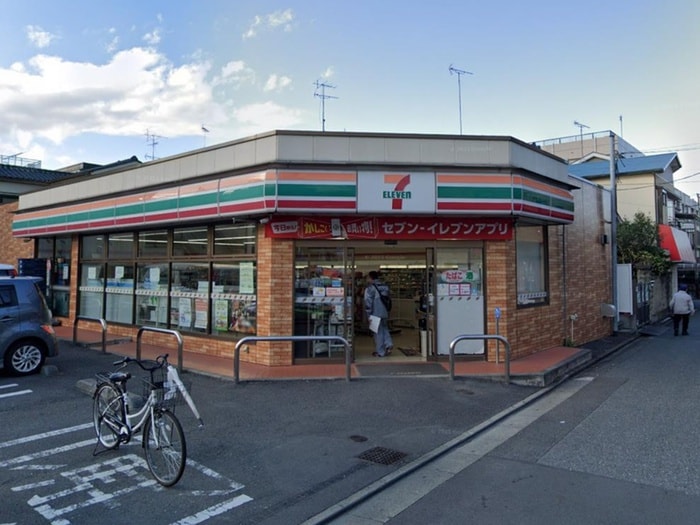 セブンイレブン(コンビニ)まで210m プレジュ－ルメゾン２